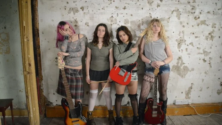 Download & Lyrics of the song Red Ivory – No. 7